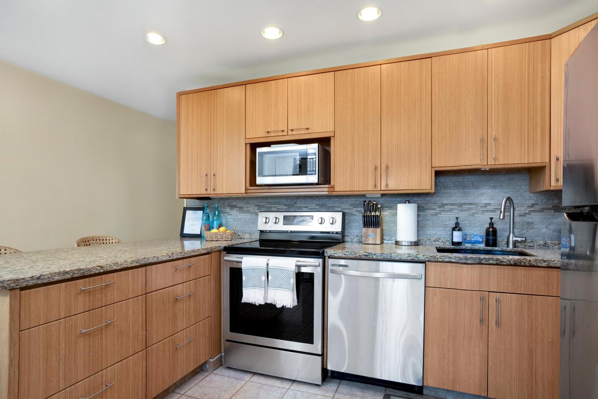 Beautiful 2Br 2Ba With Panoramic Ocean Views, Wifi, Free Parking! Kihei Eksteriør billede